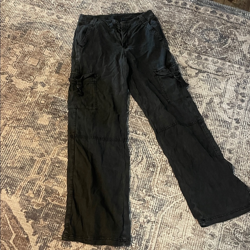 American Eagle Black Cargo Pants